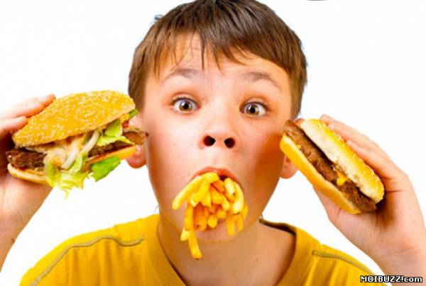 Какая еда чаще всего наносит вред ребенку (фото)